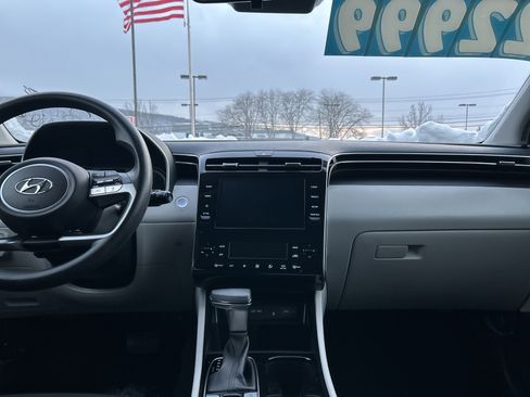 Used 2024 Hyundai Tucson SEL image 16