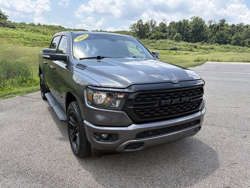 Used 2022 RAM 1500 Big Horn AWD/4WD image 7