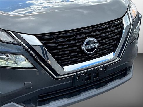 Used 2023 Nissan Rogue SV AWD/4WD image 32