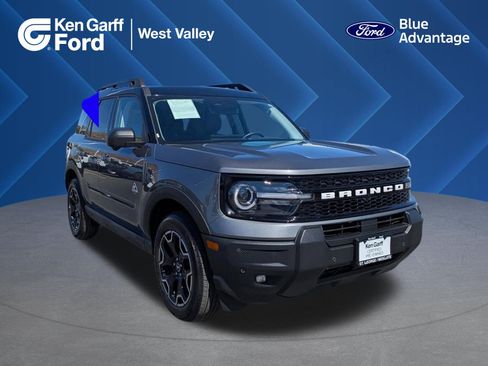 Used 2025 Ford Bronco Sport Outer Banks w/ Outer Banks Tech Package+ AWD/4WD image 1