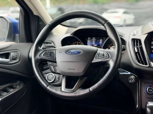 Used 2017 Ford Escape Titanium AWD/4WD image 19