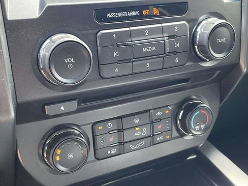 Used 2018 Ford F150 XLT w/ Equipment Group 302A Luxury AWD/4WD image 29