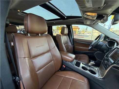 Used 2016 Jeep Grand Cherokee Summit w/ Platinum Series Group image 35