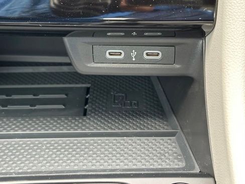 New 2025 Volkswagen Jetta SE FWD image 36