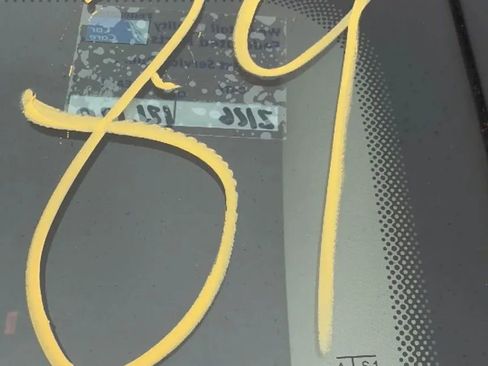 Used 2018 Dodge Grand Caravan SE image 30