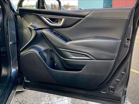 Used 2023 Subaru Forester Premium image 20