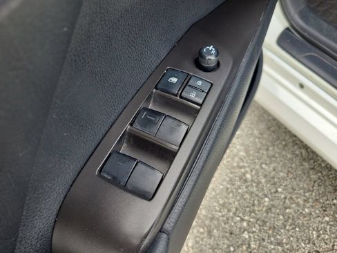 Used 2023 Toyota Camry LE FWD image 13