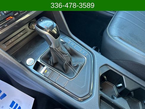Used 2022 Volkswagen Tiguan SE R-Line image 24