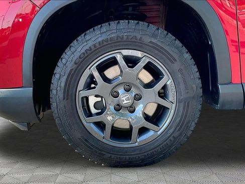 Used 2025 Honda Pilot TrailSport image 25