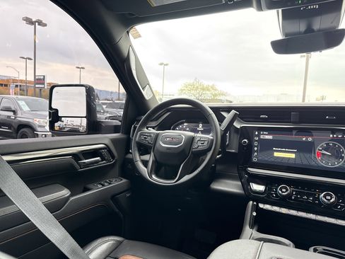 Used 2025 GMC Sierra 2500 AT4 w/ AT4 Premium Plus Package image 23