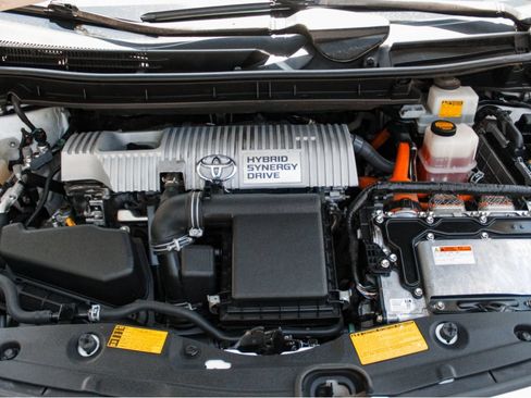 Used 2012 Toyota Prius Two FWD image 26
