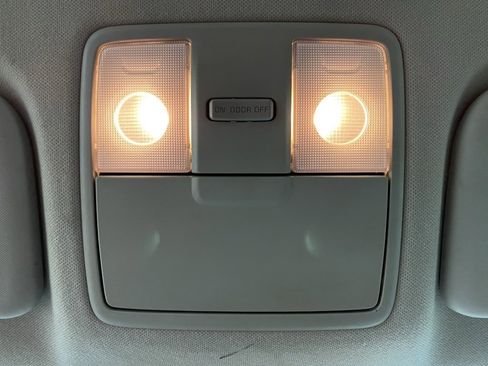 Used 2017 Kia Forte S image 28