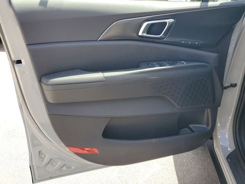 New 2026 Kia Carnival SX FWD image 8