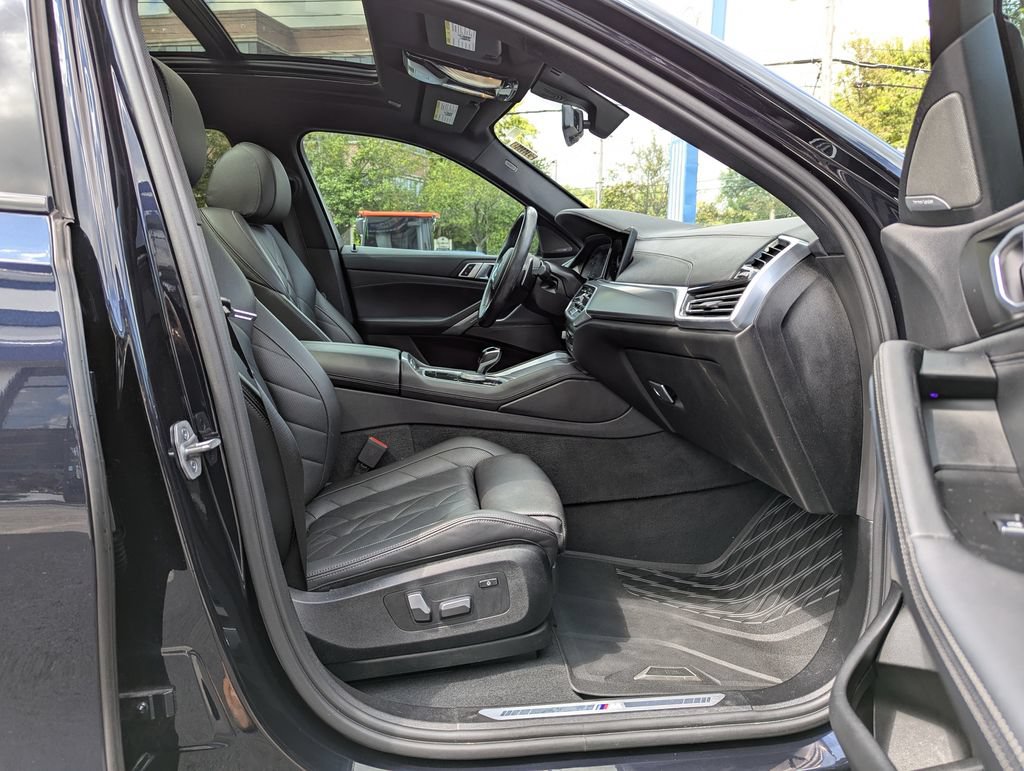 Used 2023 BMW X6 xDrive40i w/ M Sport Package AWD/4WD image 32
