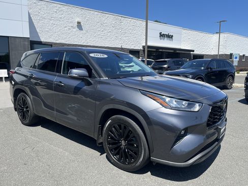 Used 2020 Toyota Highlander LE AWD/4WD image 7