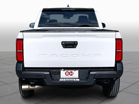 Used 2024 Toyota Tacoma SR image 5