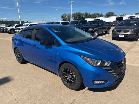 Used 2023 Nissan Versa S w/ Trunk Package FWD image 1