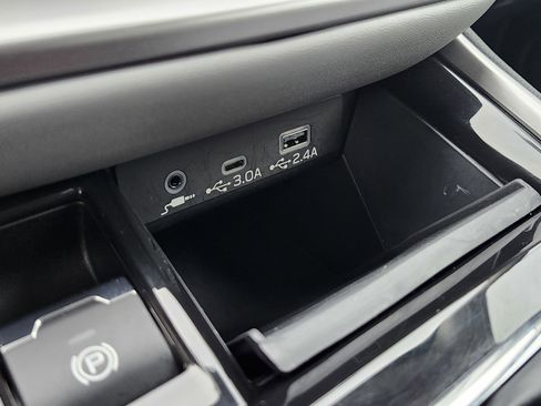 Used 2025 Subaru Outback Limited XT image 32