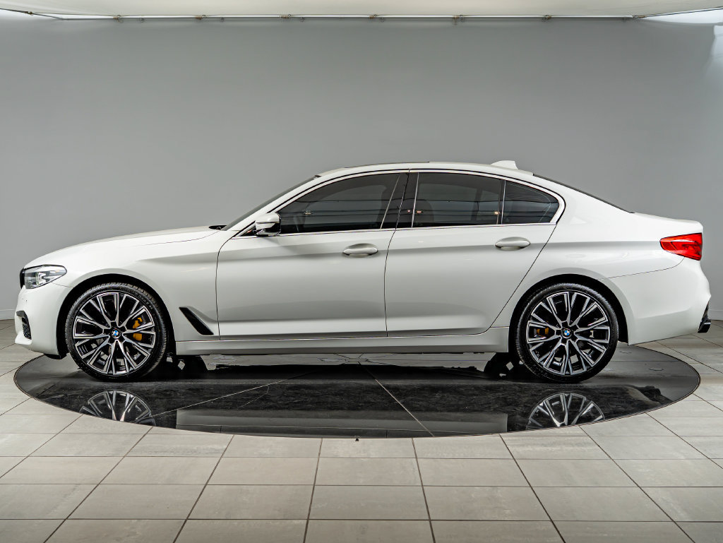 Used 2019 BMW 540i xDrive w/ Convenience Package AWD/4WD image 8