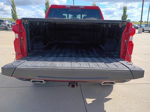 Used 2022 Chevrolet Silverado 1500 LT Trail Boss w/ LT Trail Boss Premium Package image 11