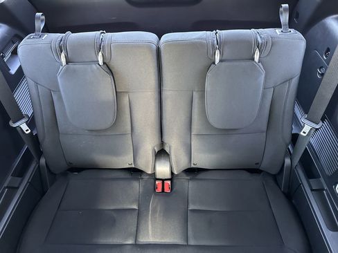 Used 2023 Ford Explorer XLT image 23