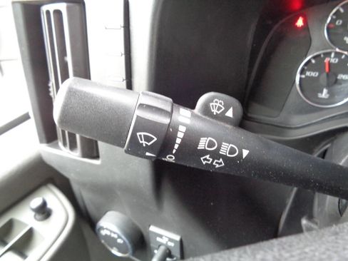 Used 2018 GMC Savana 3500 LT w/ LT Preferred Equipment Group image 61