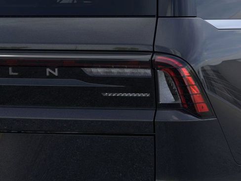 New 2026 Lincoln Navigator Reserve AWD/4WD image 41