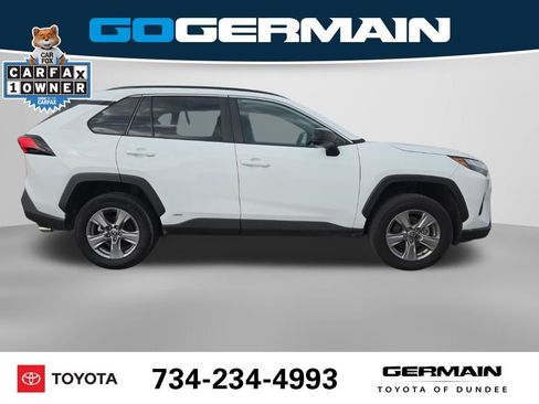 Used 2025 Toyota RAV4 LE image 7