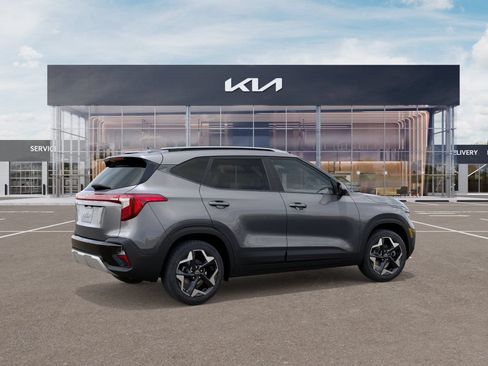New 2026 Kia Seltos S FWD image 6