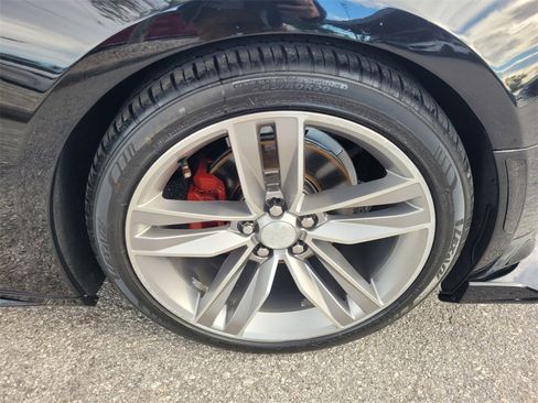 Used 2017 Chevrolet Camaro LT image 4