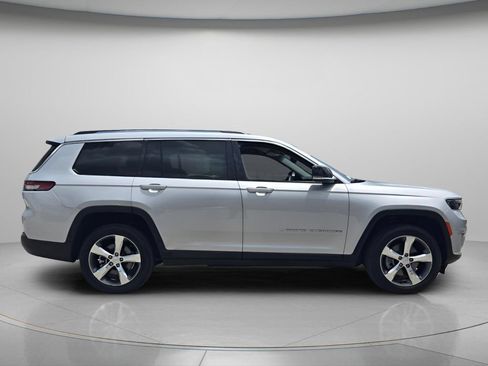 Used 2022 Jeep Grand Cherokee L Limited RWD image 7
