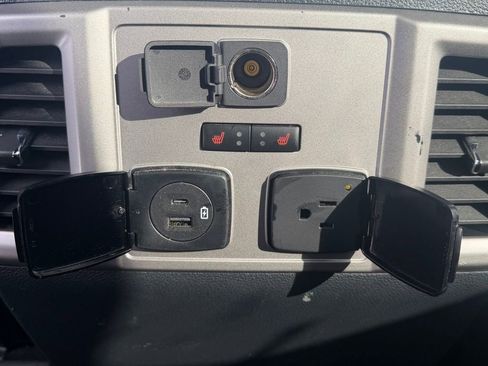 Used 2022 Ford F250 Lariat w/ Black Appearance Package image 15