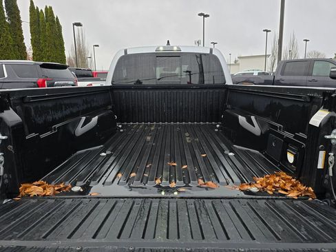 Used 2022 Toyota Tacoma SR5 image 17