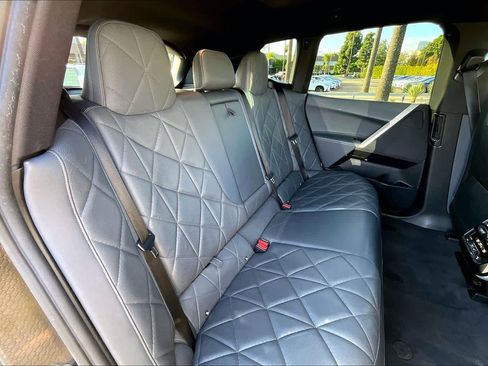 Used 2023 BMW iX xDrive50 image 19