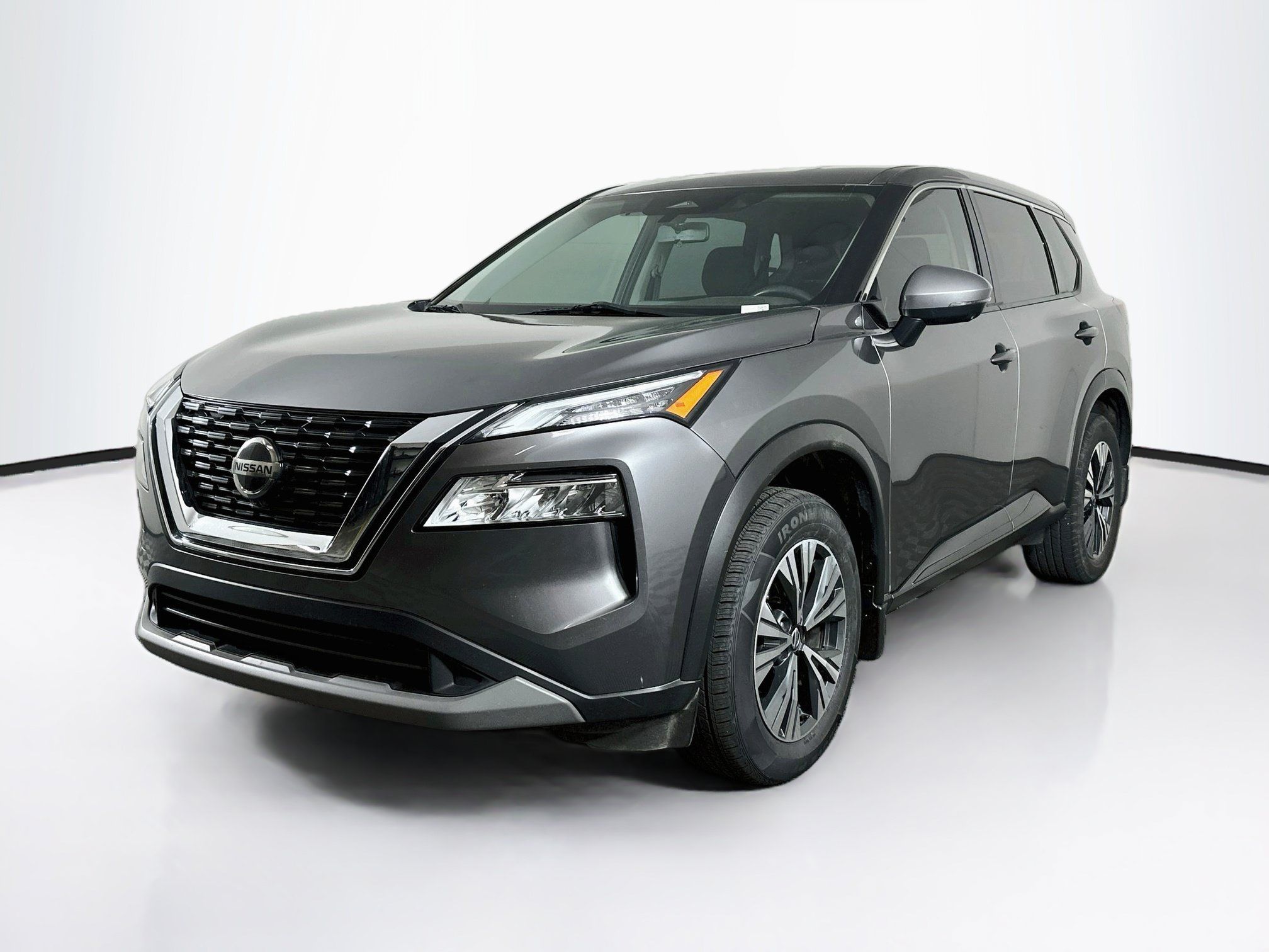 Used 2021 Nissan Rogue SV FWD image 3