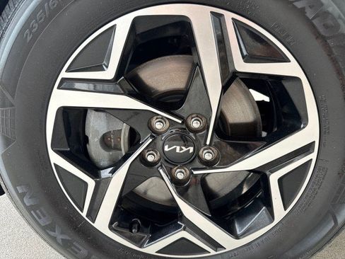 Used 2023 Kia Sportage LX AWD/4WD image 5