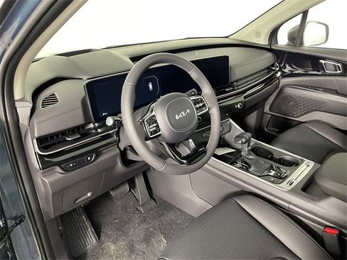 New 2025 Kia Carnival SX Prestige image 3