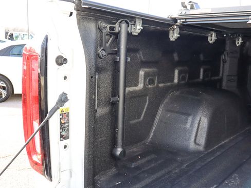 Used 2023 GMC Sierra 1500 AT4X image 17