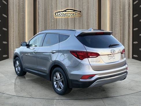 Used 2017 Hyundai Santa Fe Sport image 5
