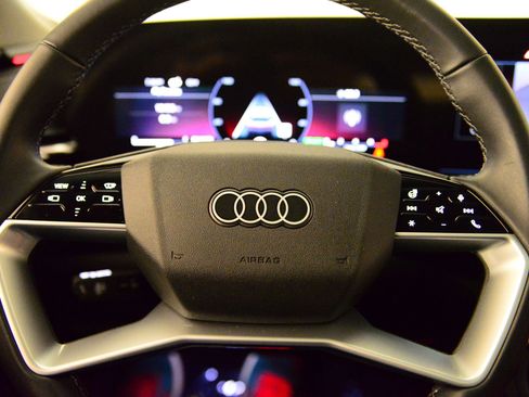 Certified 2025 Audi Q5 Premium Plus image 13