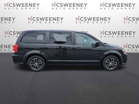 Used 2019 Dodge Grand Caravan SE FWD image 6