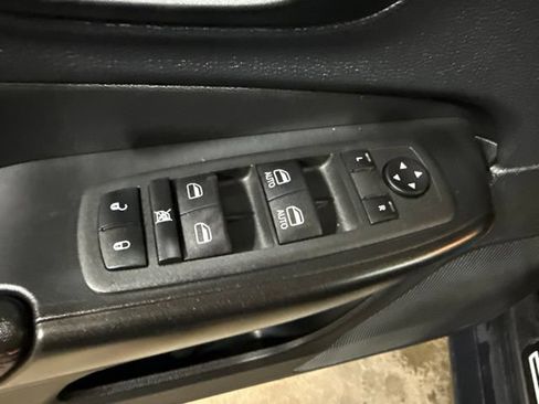 Used 2022 Jeep Cherokee Trailhawk w/ Sun & Sound Group AWD/4WD image 4