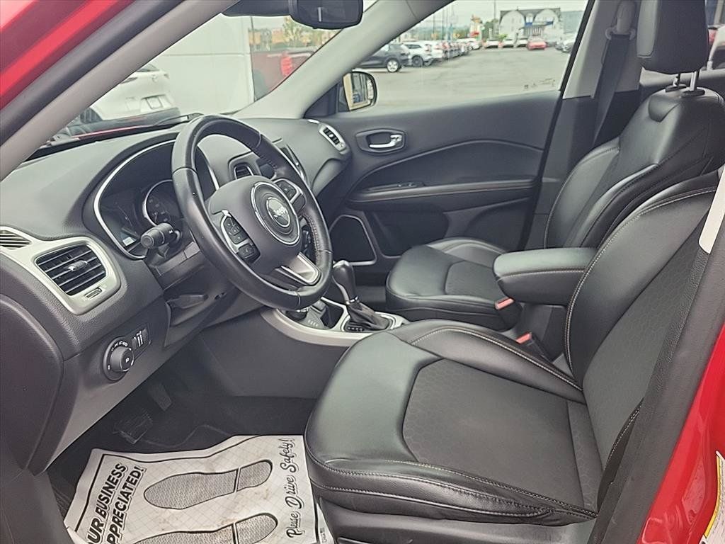 Used 2019 Jeep Compass Latitude AWD/4WD image 12