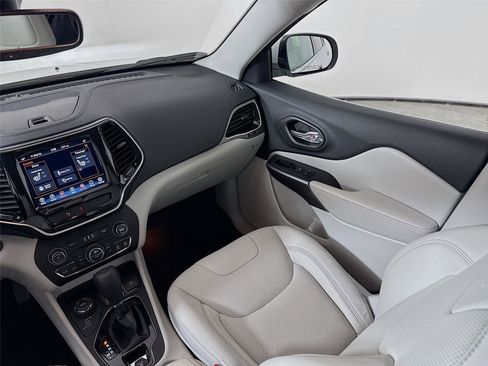 Used 2020 Jeep Cherokee Limited AWD/4WD image 24