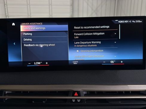 Used 2023 BMW iX xDrive50 w/ Sport Package AWD/4WD image 37