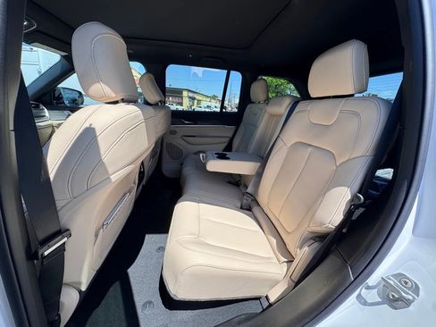 New 2026 Jeep Grand Cherokee Limited AWD/4WD image 15