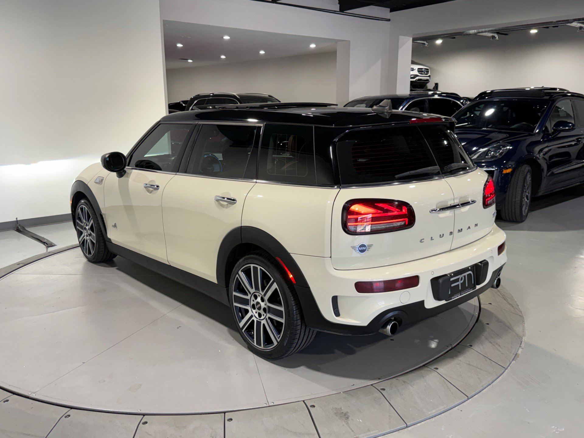 Used 2020 MINI Cooper Clubman S AWD/4WD image 12