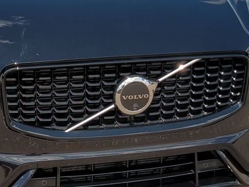 Used 2024 Volvo XC60 B5 Ultimate w/ Protection Package Premier AWD/4WD image 11