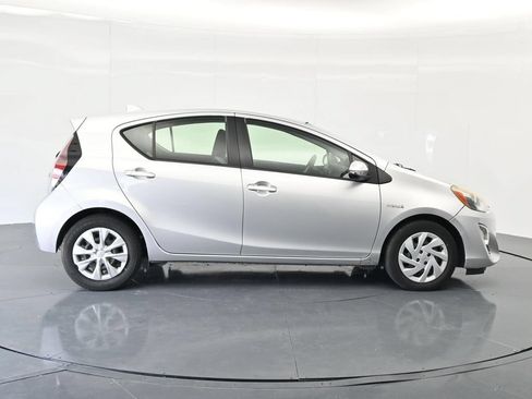 Used 2016 Toyota Prius C One FWD image 8