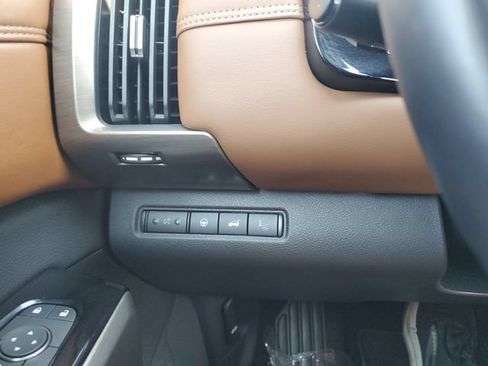 Certified 2025 Nissan Pathfinder Platinum AWD/4WD image 21